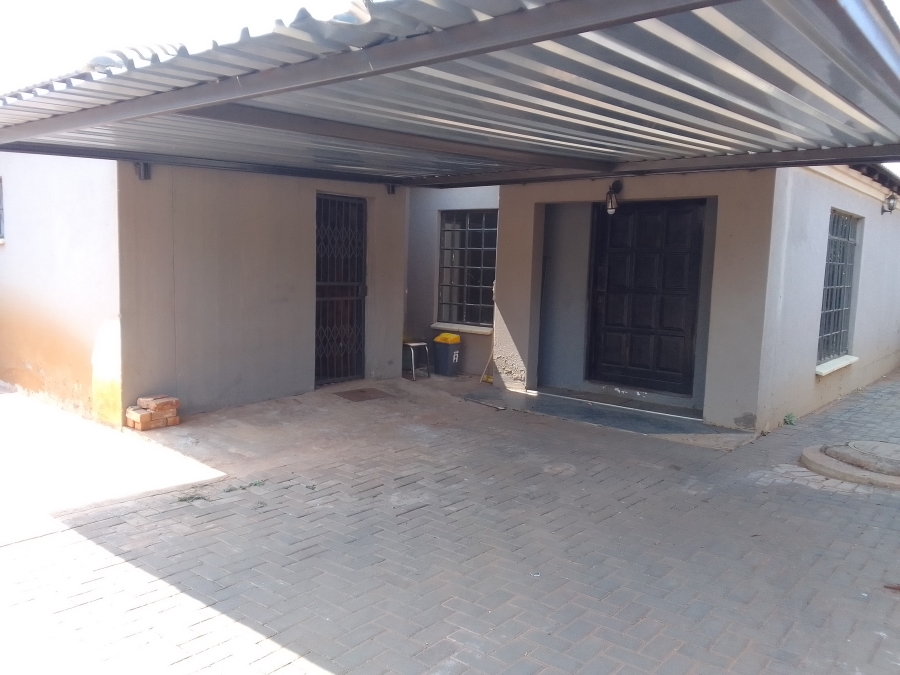 3 Bedroom Property for Sale in Geelhoutpark North West
